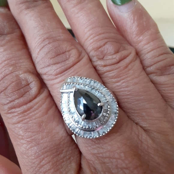 2.2 Carats Rare Pear Cut Black Diamond 18K White Gold Ring - Picture 8 of 9